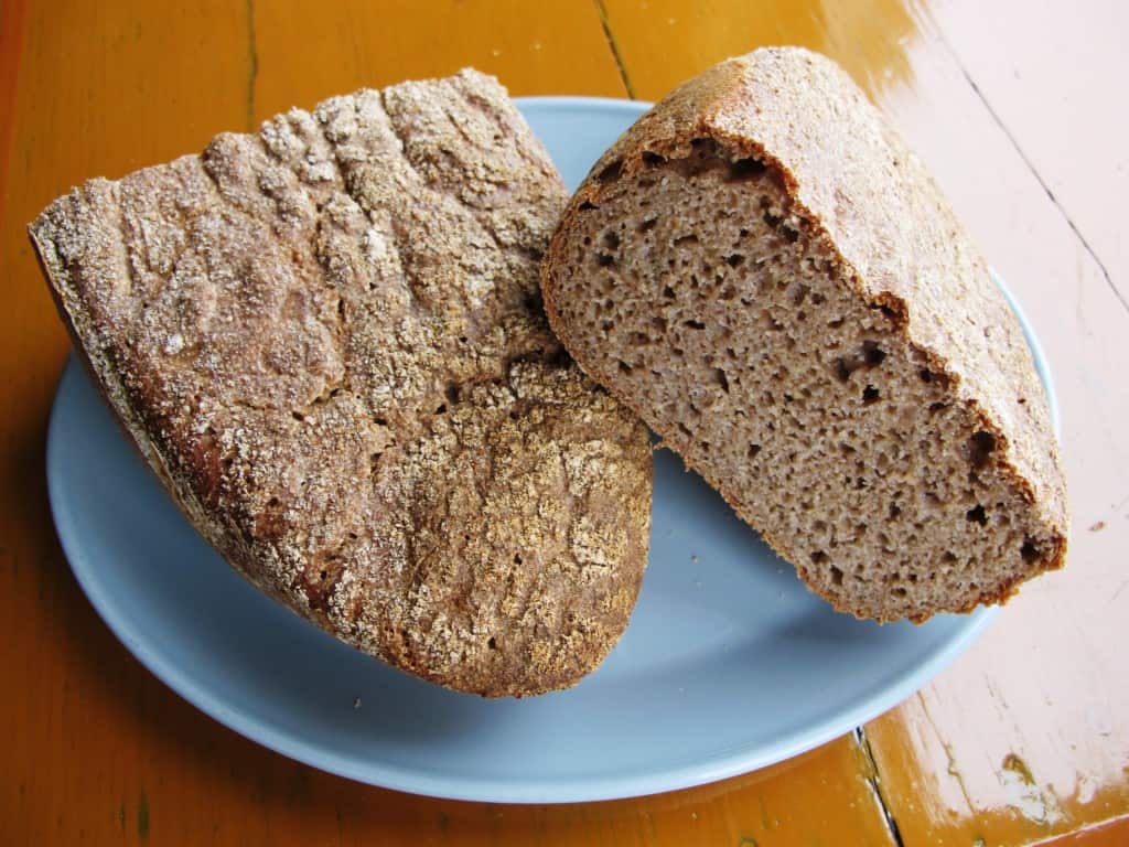 https://www.thebreadshebakes.com/wp-content/uploads/2014/03/Lekue-bread-maker-rye-bread-halves-1024x768.jpg